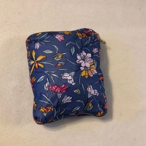 Expandable bag with floral design